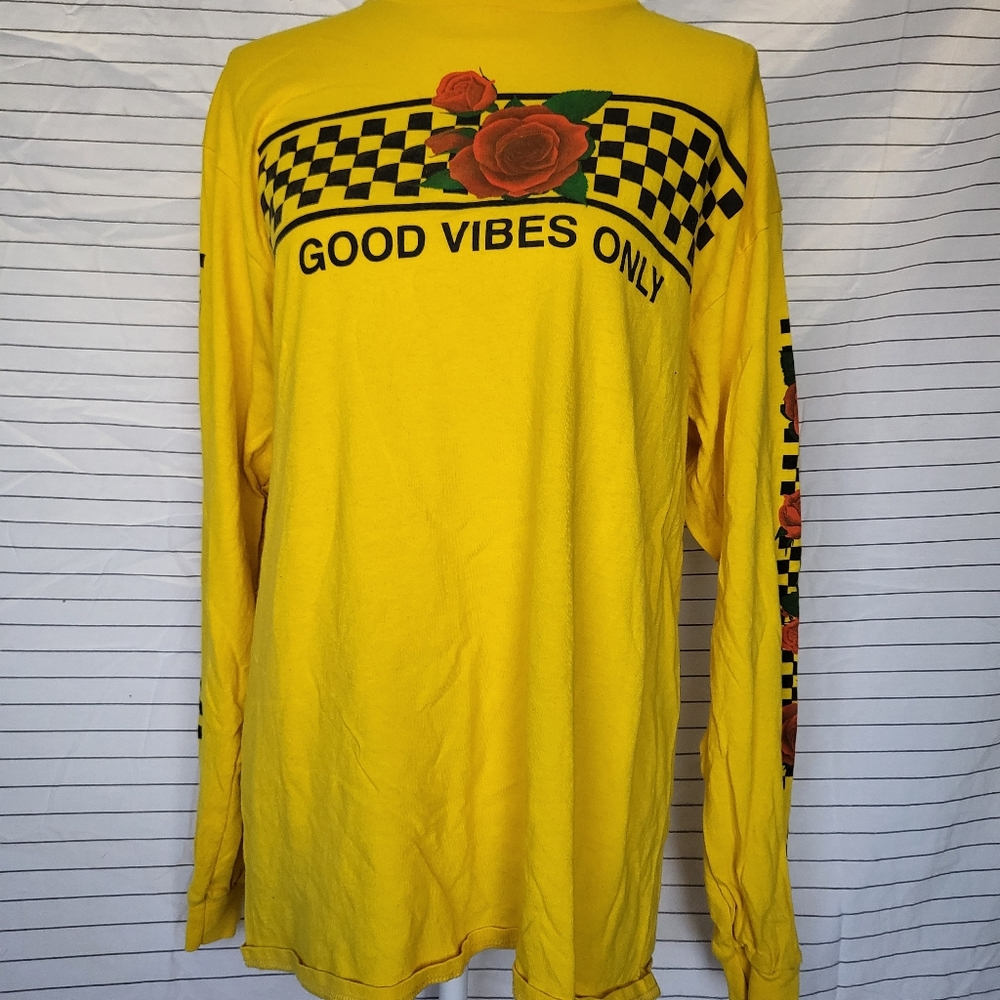 2 long sleeve tops